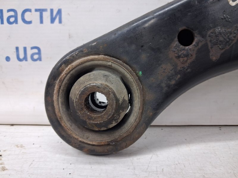 Рычаг правый Mitsubishi Outlander cu 2.4 бензин 4G69