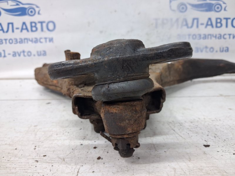 Рычаг правый Tucson 2004-2009 JM 2.0 diesel D4EA Рычаг правый Tucson 2004-2009 JM 2.0 diesel D4EA