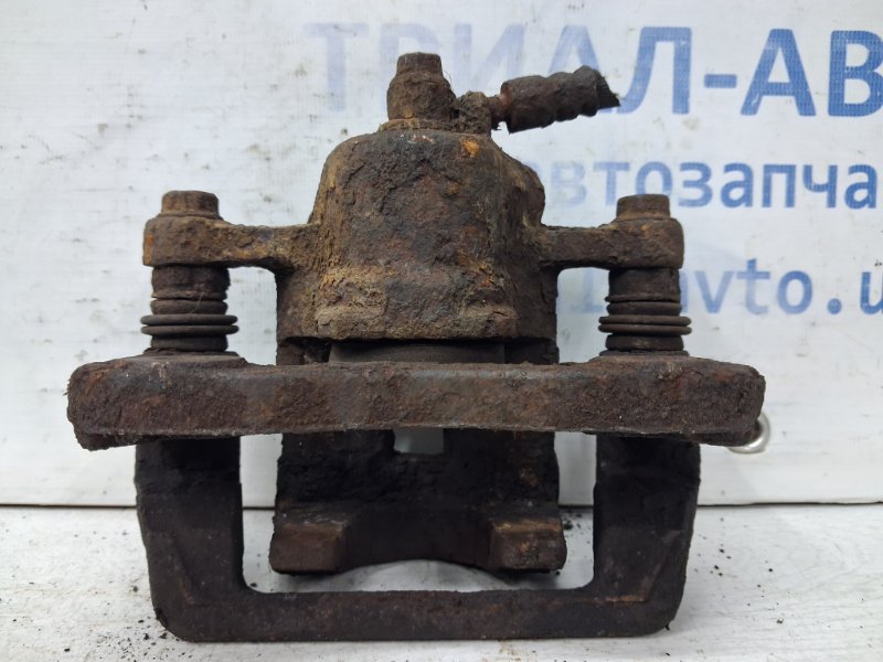 Суппорт задний правый Tucson 2004-2009 JM 2.0 diesel D4EA Суппорт задний правый Tucson 2004-2009 JM 2.0 diesel D4EA