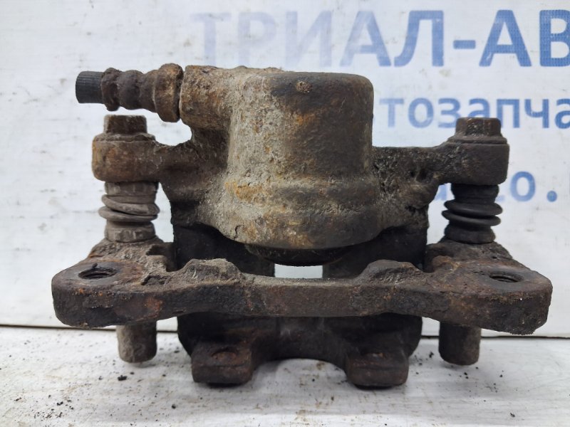 Суппорт задний правый Outlander 2003-2006 cu 2.4 бензин 4G69