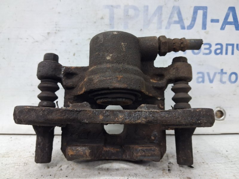 Суппорт задний левый Outlander 2003-2006 cu 2.4 бензин 4G69