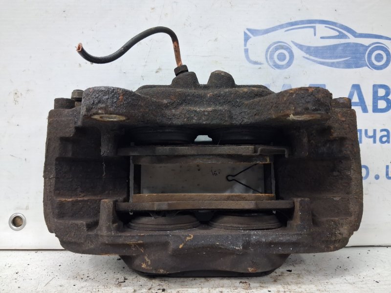 Суппорт передний правый Prado 2002-2009 J120 4.0 1GR-FE