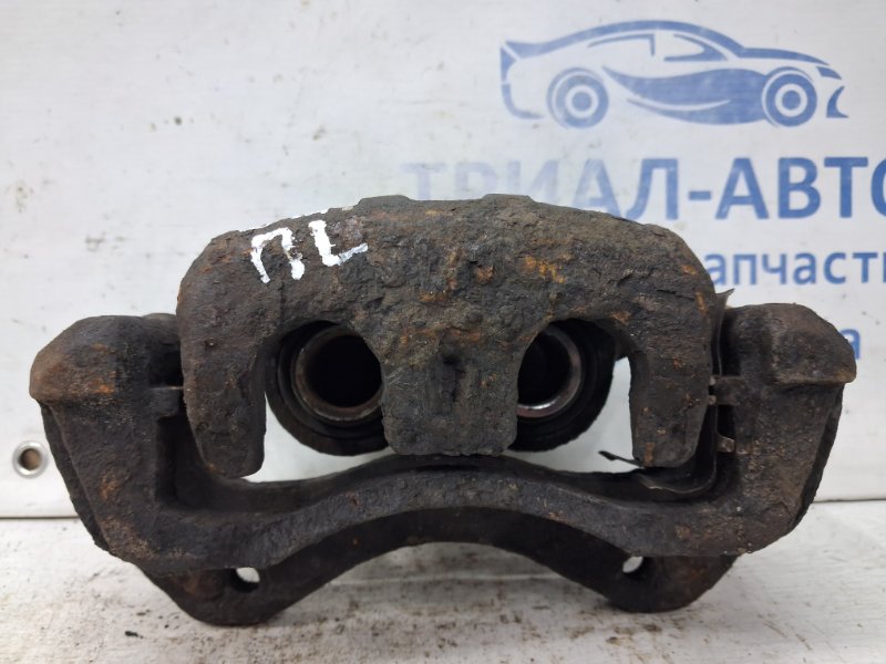 Суппорт передний левый Outlander 2003-2006 cu 2.4 бензин 4G69 Суппорт передний левый Outlander 2003-2006 cu 2.4 бензин 4G69