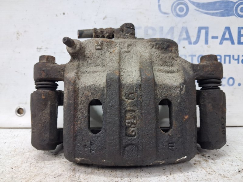 Суппорт передний правый Mitsubishi Outlander 2003-2006 cu 2.4 бензин 4G69 MR370776 Б/У