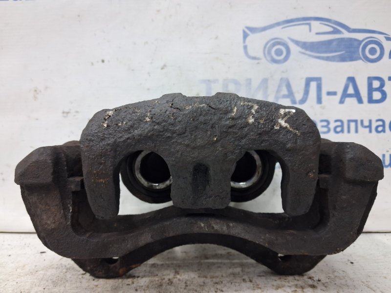 Суппорт передний правый Outlander 2003-2006 cu 2.4 бензин 4G69