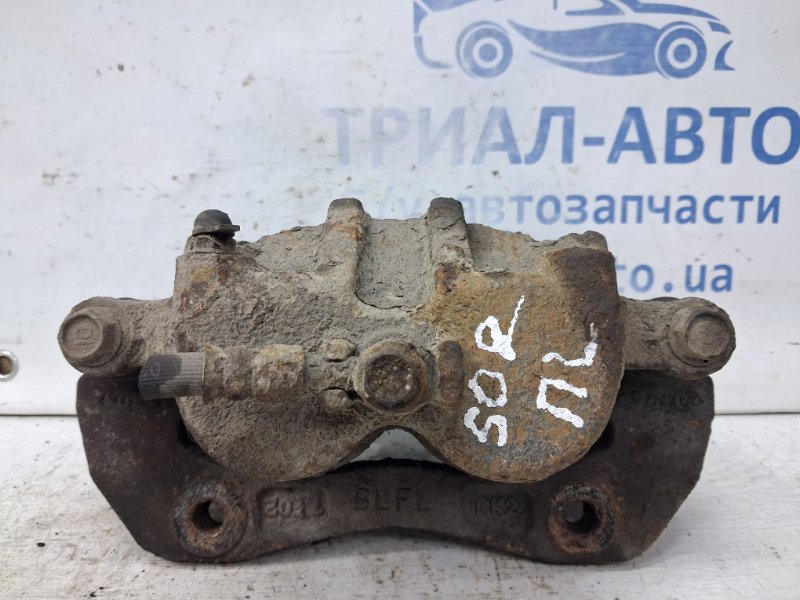 Суппорт передний левый Kia Sorento BL 2.5 diesel D4CB