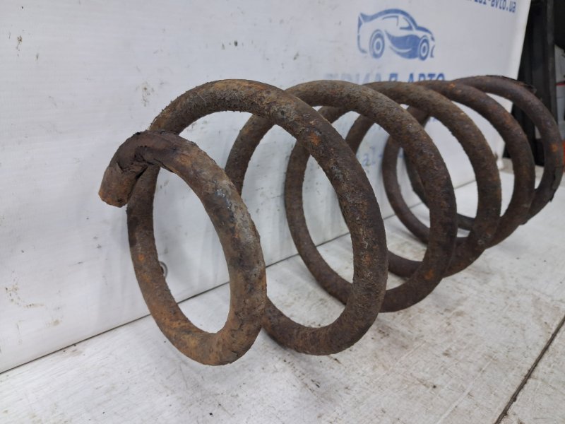 Пружина задняя Toyota Prado J120 4.0 1GR-FE Пружина задняя Toyota Prado J120 4.0 1GR-FE