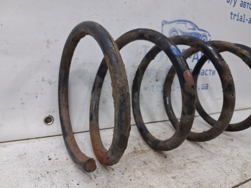 Пружина передняя Outlander 2003-2006 cu 2.4 бензин 4G69