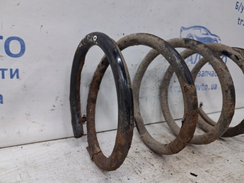 Пружина передняя Outlander 2003-2006 cu 2.4 бензин 4G69