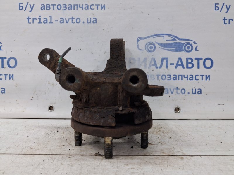 Кулак поворотный левый со ступицей Hyundai Tucson JM 2.0 diesel D4EA Кулак поворотный левый со ступицей Hyundai Tucson JM 2.0 diesel D4EA