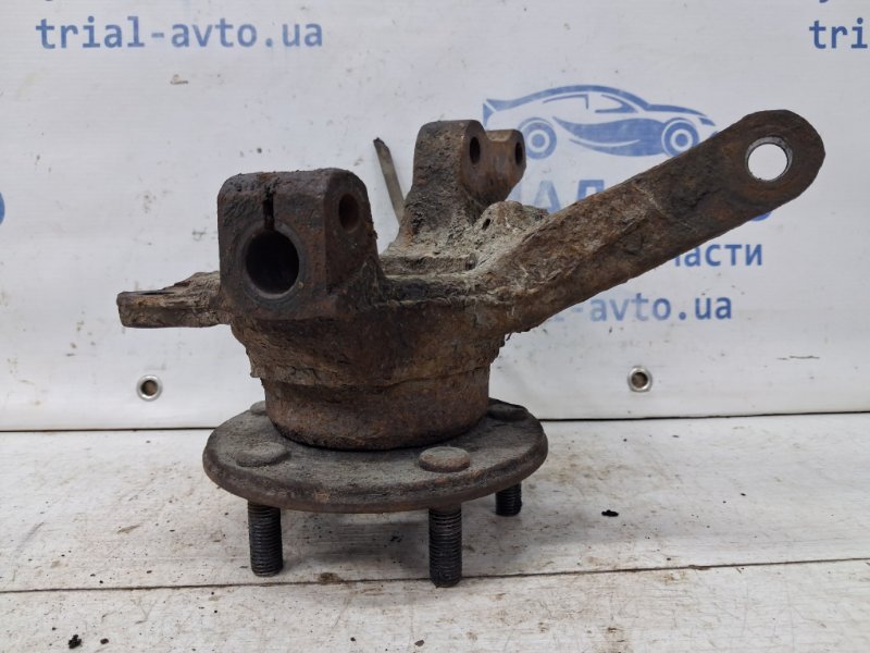 Кулак поворотный правый со ступицей Mitsubishi Outlander CU 2.4 бензин 4G69 Кулак поворотный правый со ступицей Mitsubishi Outlander CU 2.4 бензин 4G69