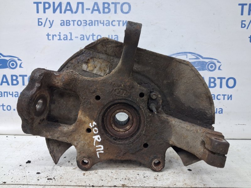 Кулак поворотный левый со ступицей Kia Sorento 2002-2011 BL 2.5 diesel D4CB 517153E250 Б/У