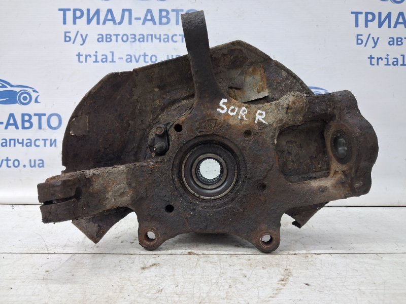 Кулак поворотный правый со ступицей Kia Sorento 2002-2011 BL 2.5 diesel D4CB 517163E250 Б/У
