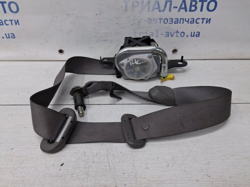 Запчасть ремень безопасности передний правый Hyundai Tucson 2004-2009 JM 2.0 diesel D4EA 888202E301 Б/У Ремень безопасности передний правый Hyundai Tucson 2004-2009 JM 2.0 diesel D4EA 888202E301 Б/У