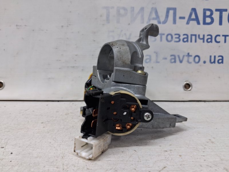 Замок зажигания Outlander 2003-2006 cu 2.4 бензин 4G69