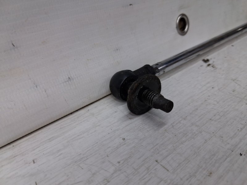 Амортизатор капота Toyota Prado J120 4.0 1GR-FE