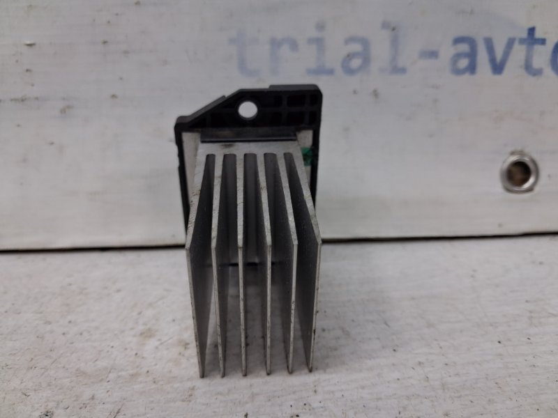 Резистор печки Sonata 2004-2010 NF 2.4 бензин G4KC