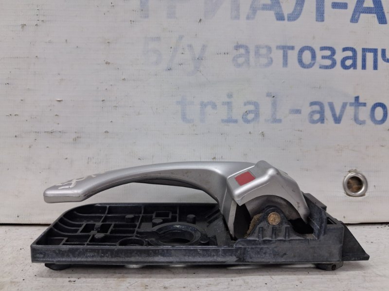 Ручка двери внутренняя левая Sonata 2004-2010 NF 2.4 бензин G4KC Ручка двери внутренняя левая Sonata 2004-2010 NF 2.4 бензин G4KC