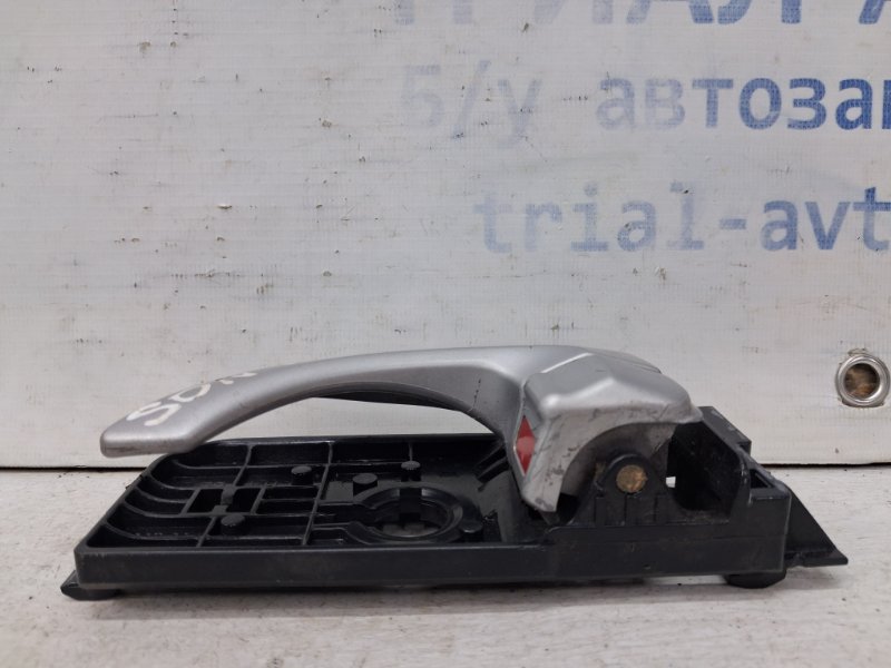 Ручка двери внутренняя левая Sonata 2004-2010 NF 2.4 бензин G4KC Ручка двери внутренняя левая Sonata 2004-2010 NF 2.4 бензин G4KC