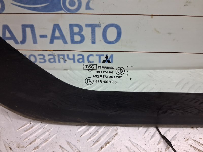 Стекло в кузов заднее L200 2006-2015 KB 2.5 Diesel 4D56