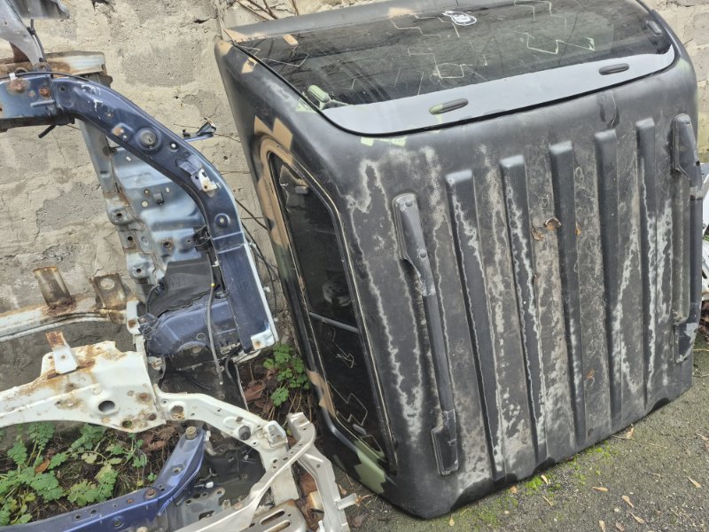 Крышка кузова кунг Mitsubishi L200 KB 2.5 Diesel 4D56 Крышка кузова кунг Mitsubishi L200 KB 2.5 Diesel 4D56