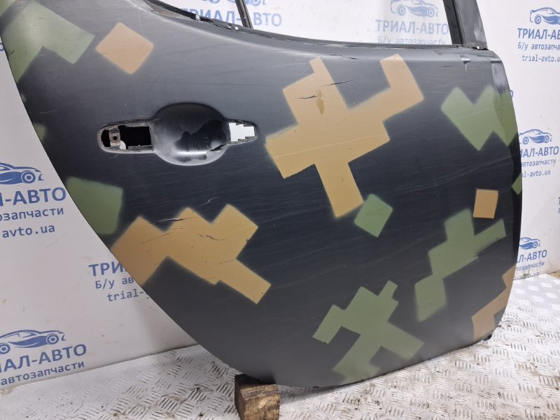 Дверь задняя правая Mitsubishi L200 KB 2.5 Diesel 4D56