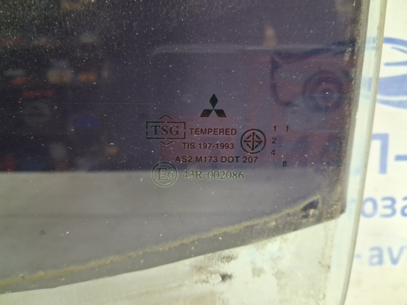 Стекло двери заднее левое Mitsubishi L200 KB 2.5 Diesel 4D56 Стекло двери заднее левое Mitsubishi L200 KB 2.5 Diesel 4D56