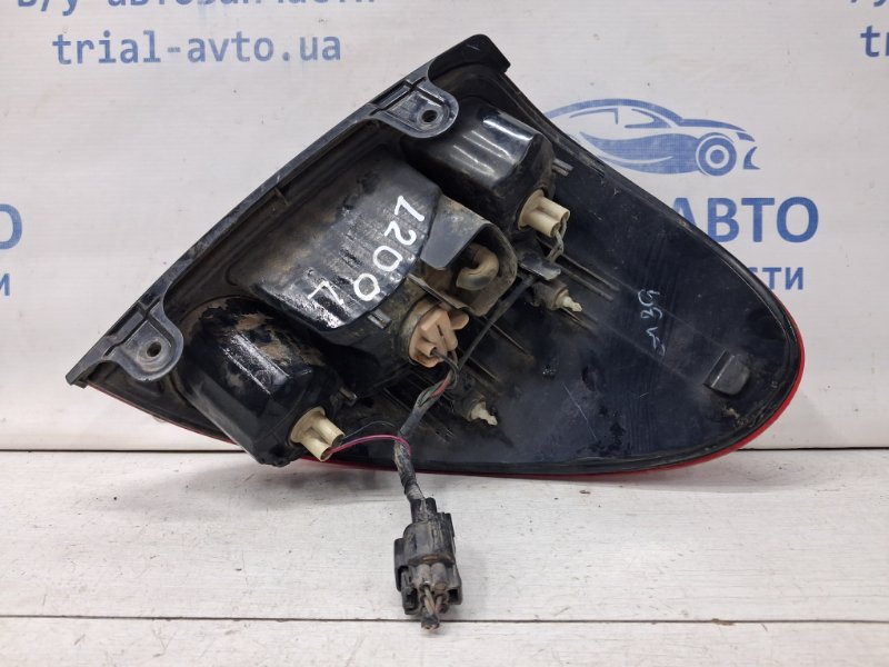Фонарь задний внешний левый L200 2006-2015 KB 2.5 Diesel 4D56