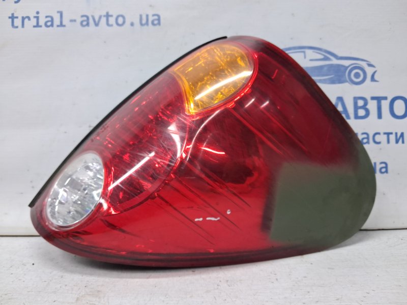Фонарь задний внешний правый Mitsubishi L200 2006-2015 KB 2.5 Diesel 4D56 8330A156 Б/У