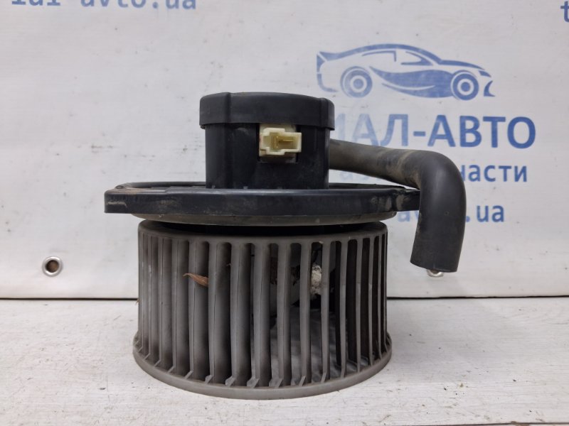 Запчасть моторчик печки Mitsubishi L200 2006-2015 KB 2.5 Diesel 4D56 7802A105 Б/У Моторчик печки Mitsubishi L200 2006-2015 KB 2.5 Diesel 4D56 7802A105 Б/У