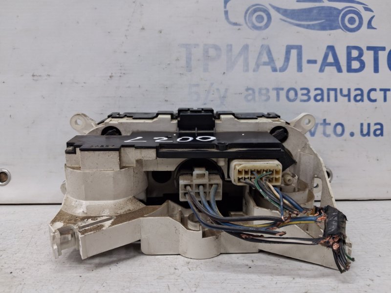 Блок управления кондиционером L200 2006-2015 KB 2.5 Diesel 4D56