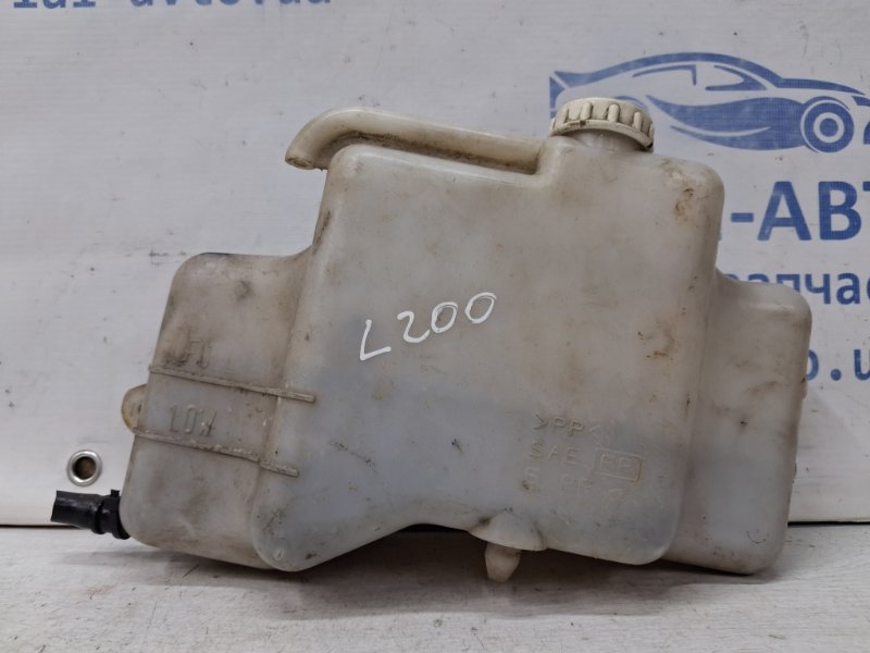 Запчасть бачок радиатора (расширительный) Mitsubishi L200 2006-2015 KB 2.5 Diesel 4D56 MN135072 Б/У Бачок радиатора (расширительный) Mitsubishi L200 2006-2015 KB 2.5 Diesel 4D56 MN135072 Б/У