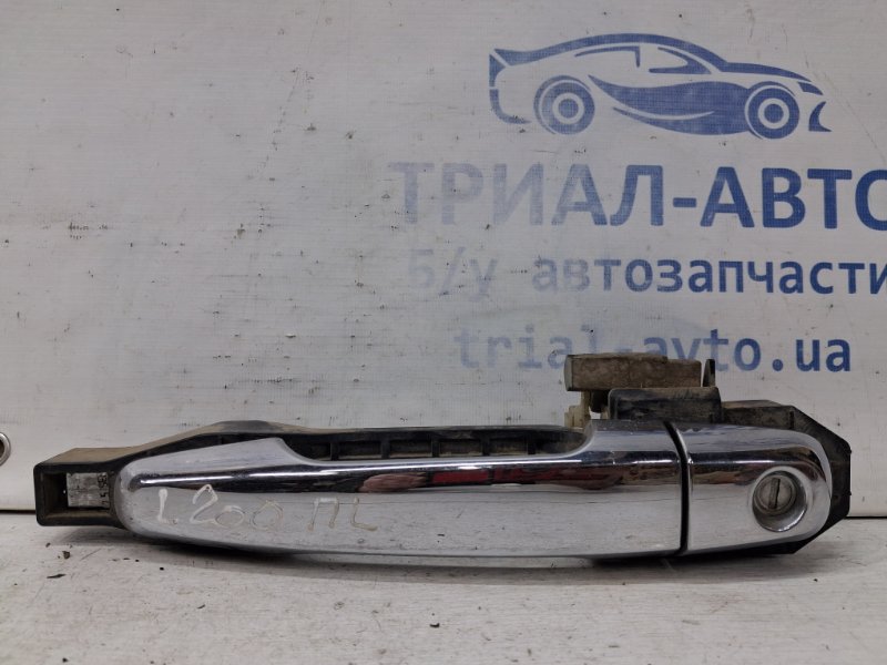 Запчасть ручка двери внешняя передняя левая Mitsubishi L200 2006-2015 KB 2.5 Diesel 4D56 5716A033 Б/У Ручка двери внешняя передняя левая Mitsubishi L200 2006-2015 KB 2.5 Diesel 4D56 5716A033 Б/У