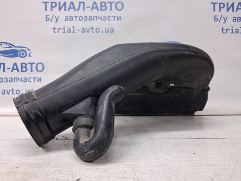 Воздухозаборник Hyundai Sonata NF 2.4 бензин G4KC Воздухозаборник Hyundai Sonata NF 2.4 бензин G4KC