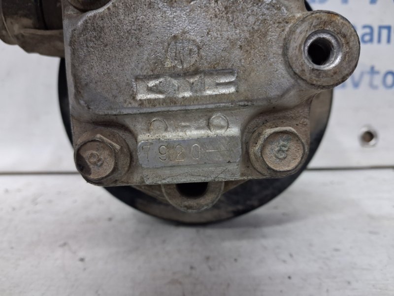 Насос ГУ L200 2006-2015 KB 2.5 Diesel 4D56