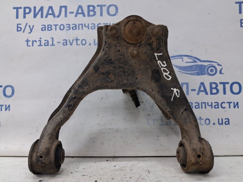 Рычаг передний верхний правый L200 2006-2015 KB 2.5 Diesel 4D56