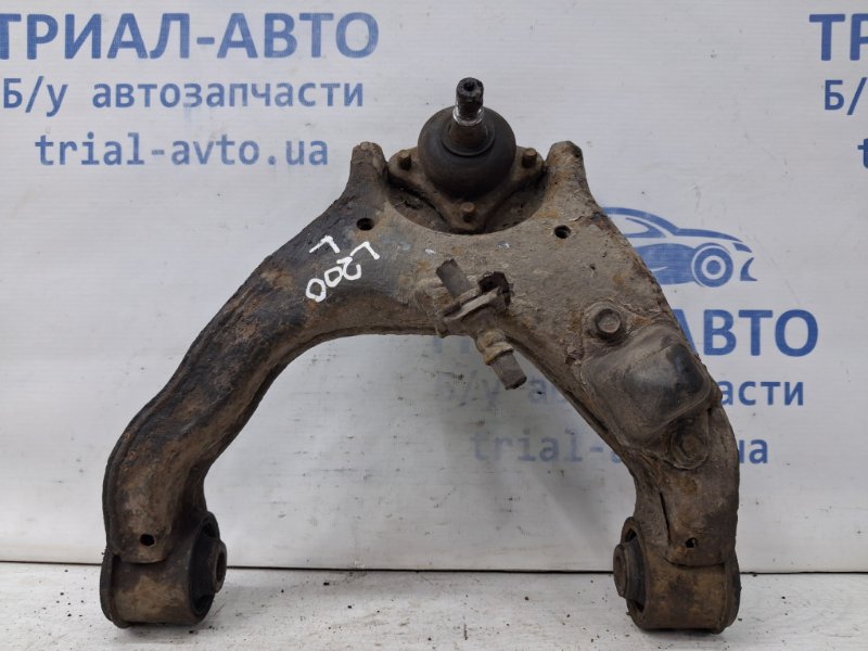 Рычаг передний верхний левый Mitsubishi L200 2006-2015 KB 2.5 Diesel 4D56 4010A013 Б/У