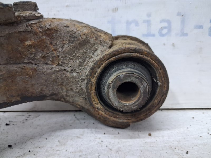 Рычаг передний верхний левый L200 2006-2015 KB 2.5 Diesel 4D56