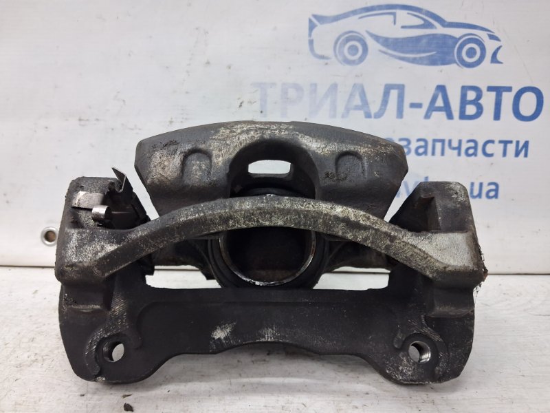 Суппорт передний левый L200 2006-2015 KB 2.5 Diesel 4D56