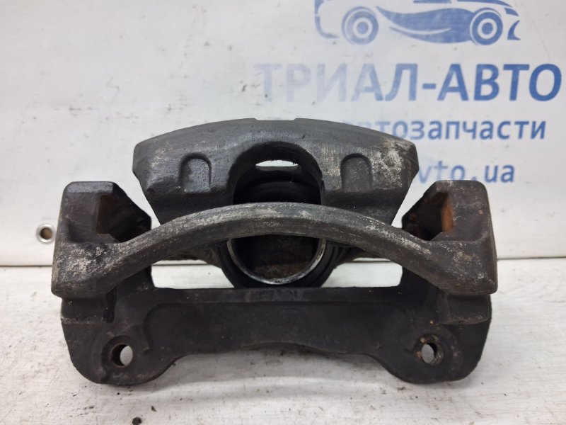 Суппорт передний правый L200 2006-2015 KB 2.5 Diesel 4D56