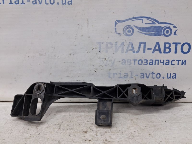 Кронштейн бампера передний правый Toyota Prado J120 4.0 1GR-FE