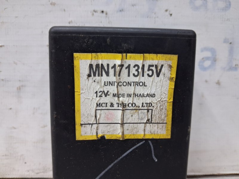 Блок управления Mitsubishi L200 KB 2.5 Diesel 4D56