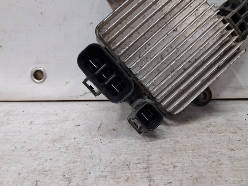 Блок управления вентиляторами Hyundai Sonata NF 2.4 бензин G4KC Блок управления вентиляторами Hyundai Sonata NF 2.4 бензин G4KC