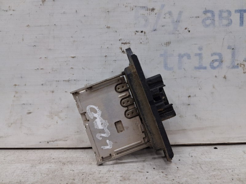 Резистор печки Mitsubishi L200 2006-2015 KB 2.5 Diesel 4D56 7801A390 Б/У