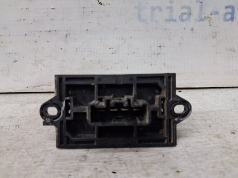 Резистор печки L200 2006-2015 KB 2.5 Diesel 4D56