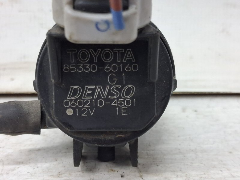 Насос омывателя стекла Toyota Prado J120 4.0 1GR-FE