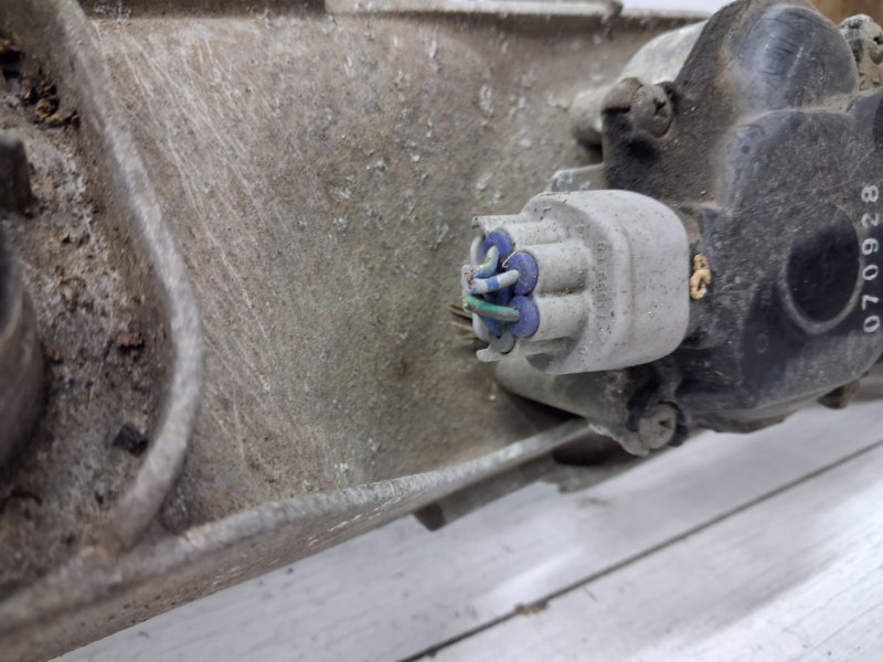 Трапеция дворников L200 2006-2015 KB 2.5 Diesel 4D56 Трапеция дворников L200 2006-2015 KB 2.5 Diesel 4D56