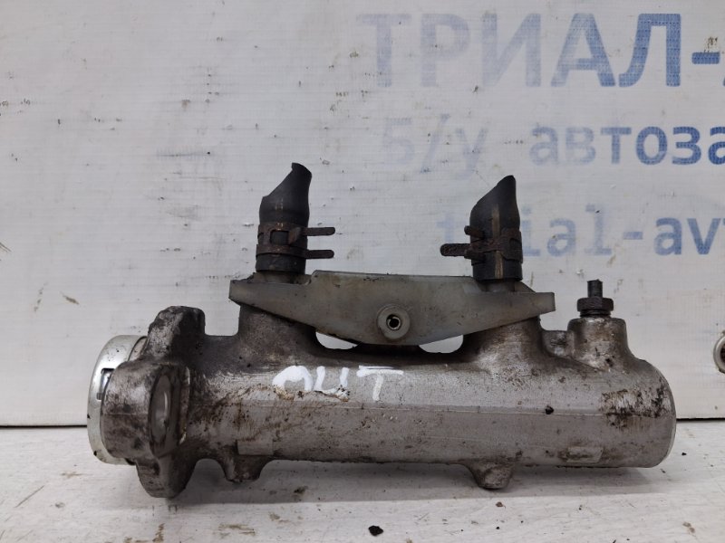 Запчасть тормозной цилиндр главный Mitsubishi Outlander 2003-2006 cu 2.4 бензин 4G69 MN113522 Б/У Тормозной цилиндр главный Mitsubishi Outlander 2003-2006 cu 2.4 бензин 4G69 MN113522 Б/У