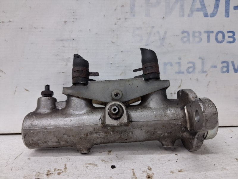 Тормозной цилиндр главный Mitsubishi Outlander cu 2.4 бензин 4G69 Тормозной цилиндр главный Mitsubishi Outlander cu 2.4 бензин 4G69