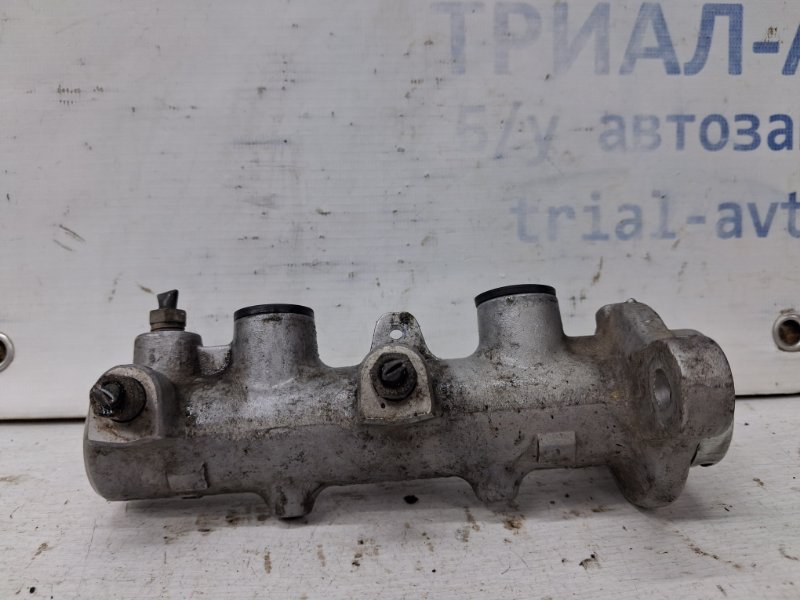 Тормозной цилиндр главный L200 2006-2015 KB 2.5 Diesel 4D56 Тормозной цилиндр главный L200 2006-2015 KB 2.5 Diesel 4D56